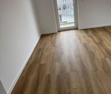 Neubau Wohnung in Rellingen - Mit Einbauküchen, Fußbodenheizung - Photo 1