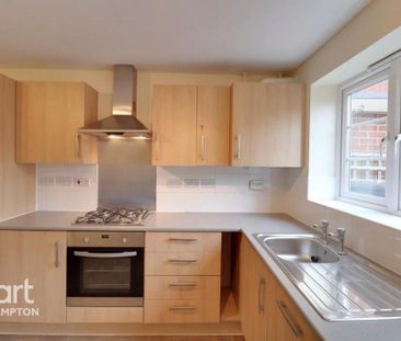 2 bedroom semi-detached house to rent - Photo 3