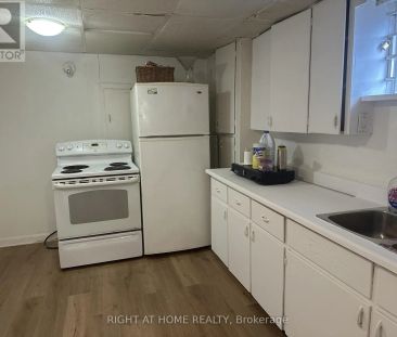 70 BUNNELL CRESCENT - Photo 2