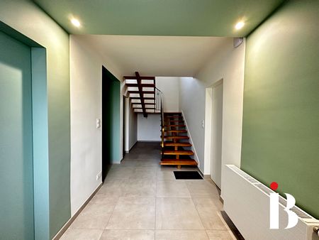 Location Maison 6 pièces 109m² ST HERBLAIN 44800 - Photo 4