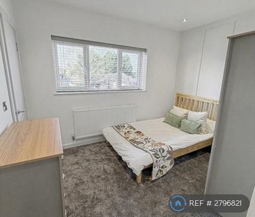 1 bedroom in a house share to rent - Photo 1