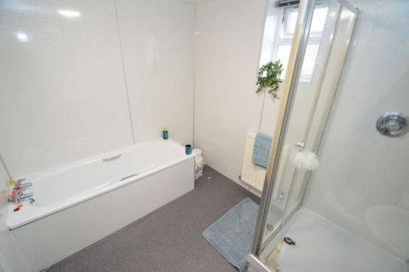 6 bedroom house to rent - Photo 4