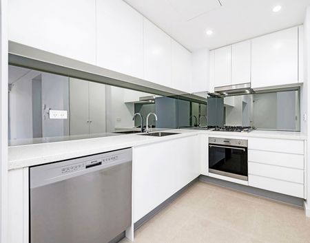 One Bedroom Apartment in Sydney Prime Location For Renting !! - Photo 4