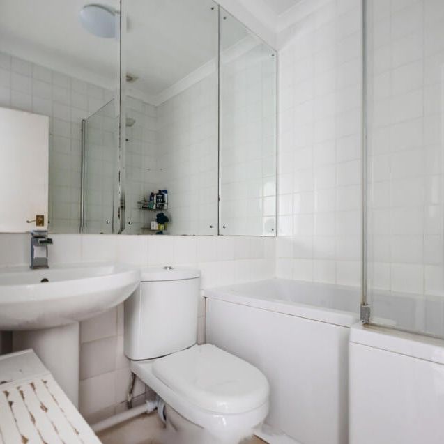 1 Bed Flat, Lansdowne Square, BN3 - Photo 1