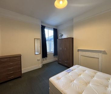 Room in a Shared Flat, Highlever Road, W10 - Photo 2