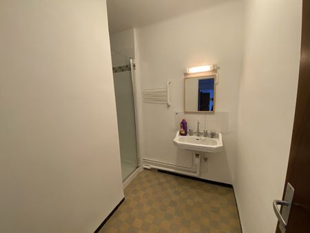 Appartement T3 à louer – Toulon Haute Ville – Charles Barnier - Photo 5