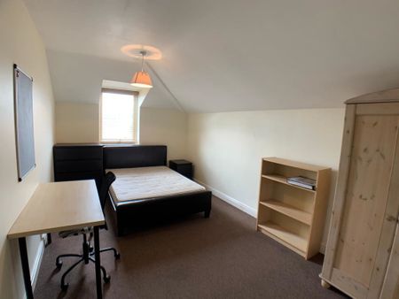 Lodge Farm Gardens, Haxby Road - P2139 - Photo 4