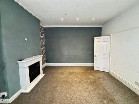 3 bedroom end of terrace house to rent - Photo 4