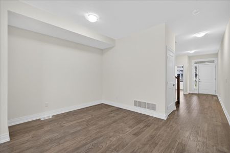 For Lease - 43 Kenesky Drive, Hamilton, Ontario - Photo 2