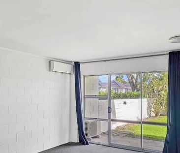 NEW LYNN - 2 Bedroom - Photo 5