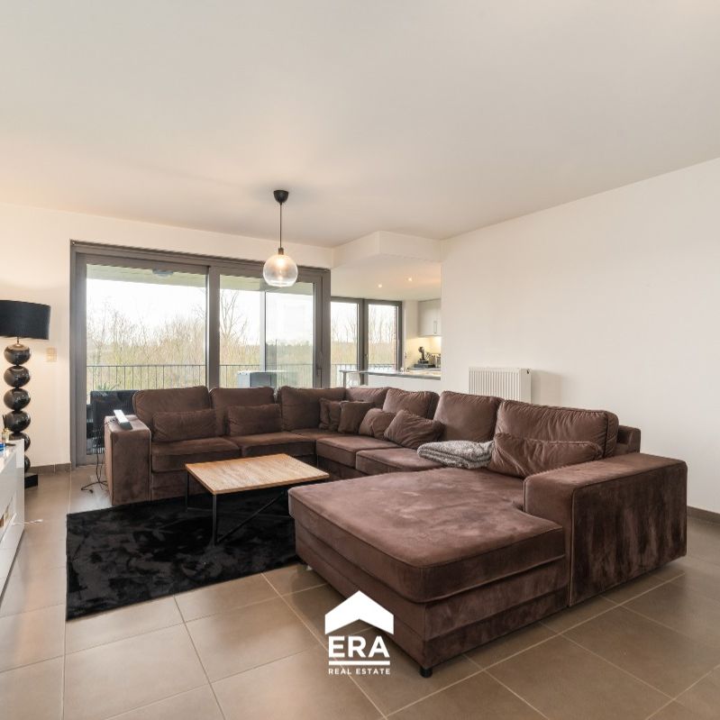 Rustig gelegen 2-slaapkamerappartement met garagebox - Photo 1
