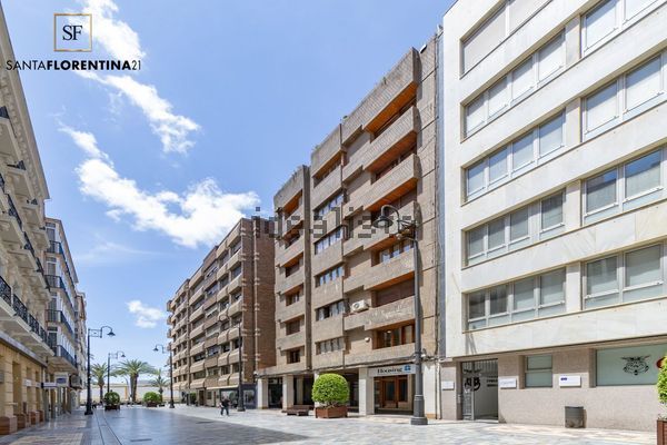 Alquiler de piso en Plaza Castellini - Photo 1