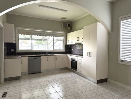 11 Wellington Street, Coburg VIC 3058 - Photo 5