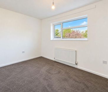 4 bedroom terraced house to rent - Photo 5