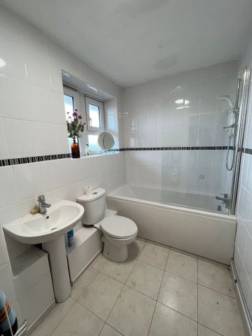 Room in a Shared Flat, Stunning Double Room In Streatham, SW16 - Photo 5