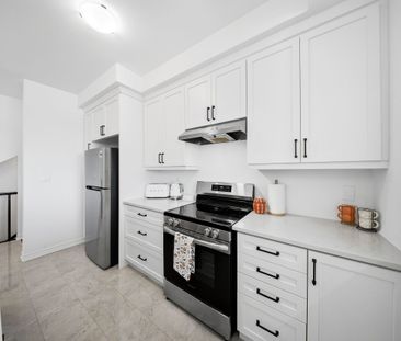 For Lease - 61 Vinewood Crescent, Barrie, Ontario - Photo 6