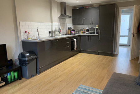 4 bedroom terraced house to rent - Photo 5