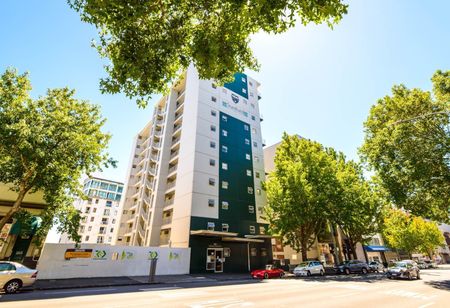 Sunny 2-Bedroom City Apartment - Photo 3