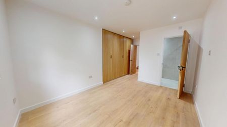 3 bedroom apartment to rent - Photo 2