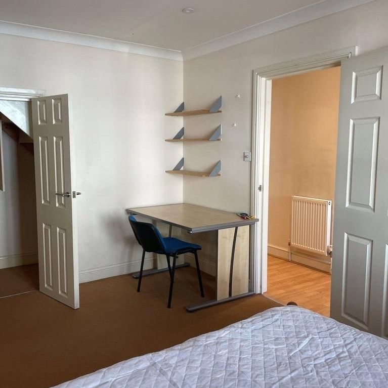 3 bedroom terraced house to rent - Photo 1