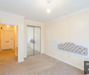 Beehive Lane, Ilford - Photo 5