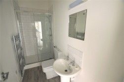 3 Bed Property To Rent - Photo 2