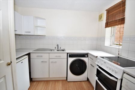 Cumberland Place, Catford, SE6 - Photo 2