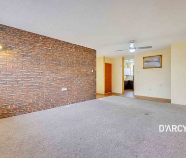 Ground Floor Unit near Taringa Station - Photo 2