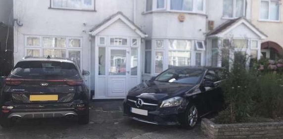 Kingsbury, Brent, NW9 - Photo 2