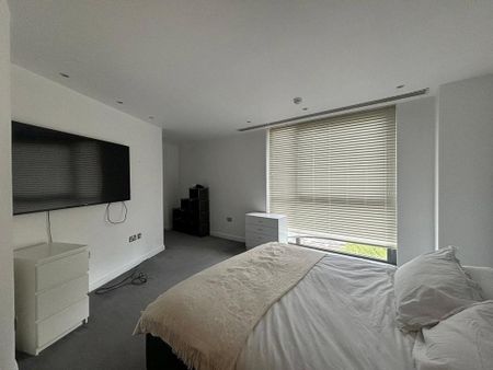 2 bedroom penthouse to rent - Photo 4