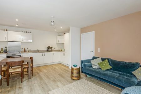 1 bedroom flat to rent - Photo 4