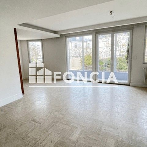 Tout savoir sur cet appartement dans le quartier Violet Commerce, à Paris 15ème - Photo 1