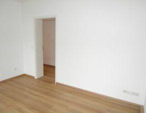 Hainstr. 6, Wohnung 4 ~~~ Balkon, Tageslichtbad mit Badewanne und Dusche, Duschbad, 2 Abstellräume im Treppenhaus - Photo 1