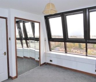 3 bedroom apartment to rent - Photo 4