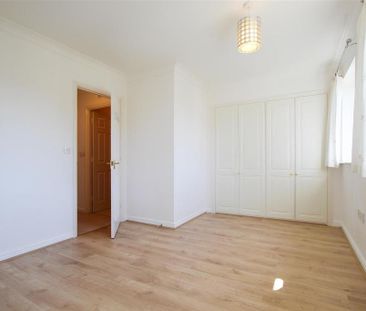 4 bedroom semi-detached house to rent - Photo 1