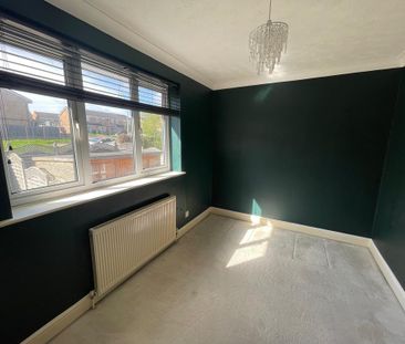 2 bedroom semi-detached house to rent - Photo 4