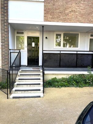 4 bedroom flat to rent - Photo 1