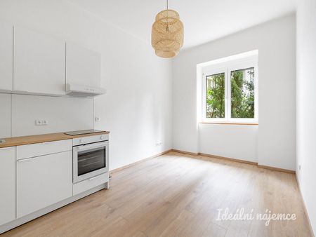 Pronájem bytu 1+kk 24 m² - Фото 2