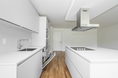 551 Eglinton Avenue East - Photo 4