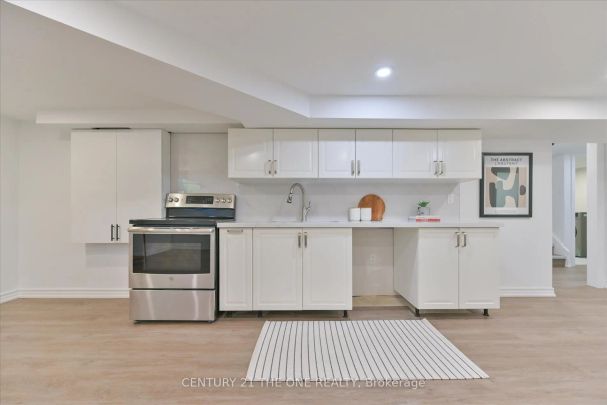 421 Browndale Crescent #Basement - Photo 1