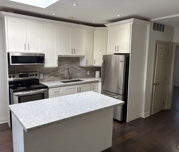 For Lease - 2914 Danforth Avenue Unit# 2nd Floor, Toronto, Ontario - Photo 4