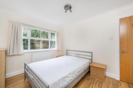 1 Bed Flat, Ensign Street, E1 - Photo 3