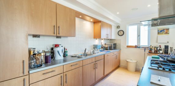 Lumiere Court, London, SW17 - Photo 2