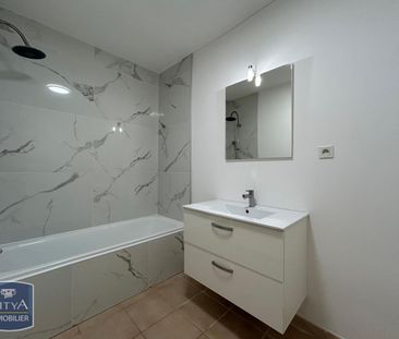 Location Maison 3 pièces 71m² MERCUES 46090 - Photo 5