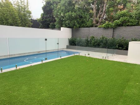 A TRANQUIL, ELEGANT PARADISE IN THE HEART OF DOVER HEIGHTS WITH SPECTACULAR CITY & HARBOUR VIEWS! - Photo 5