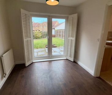 3 bedroom semi-detached house to rent - Photo 2