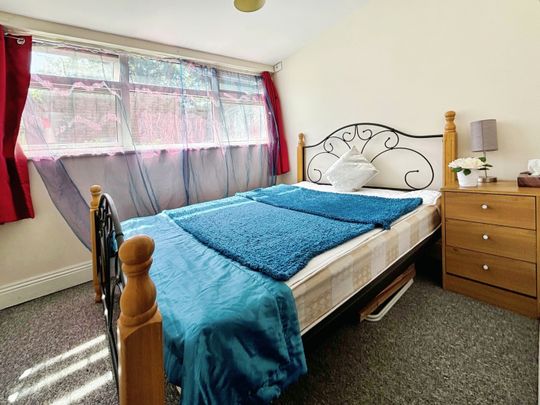 1 bedroom property to rent Stebbings, Langdon Hills, Basildon, Essex, SS16 - Photo 1