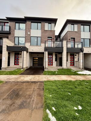 For Lease - 26 Ennerdale Street, Barrie, Ontario - Photo 1