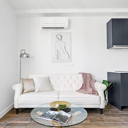 Fully Furnished Studio, includes water usage & WI FI - Photo 1