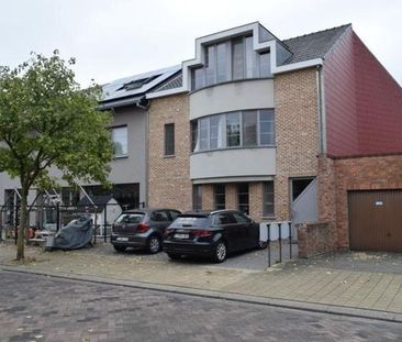 Rustig gelegen studio met ruim terras te St.-Jozef-Olen ! - Photo 1